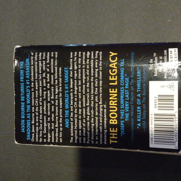 Ludlum and Lustbader Thriller Bundle - Picture 4 of 4